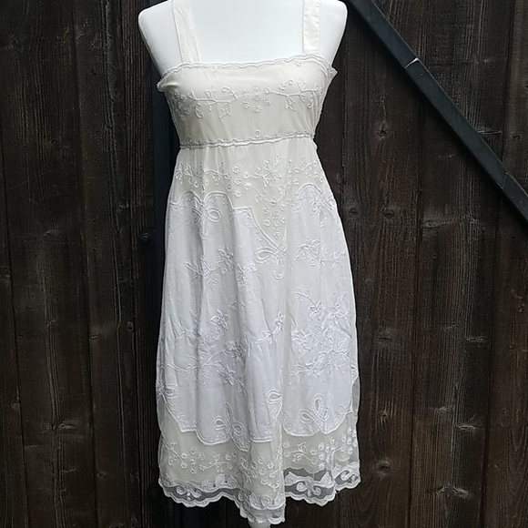 Viola Embroidered Midi Off-White Dress Size 4 - Picture 1 of 6